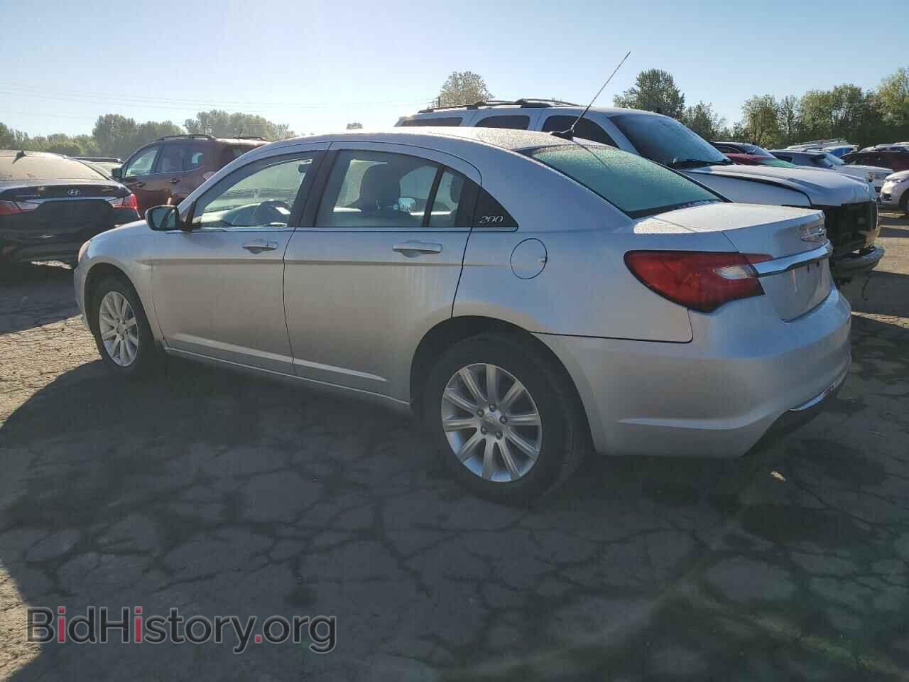 2011 CHRYSLER 200 - VIN: 1C3BC1FB4BN547815 - Фото 2