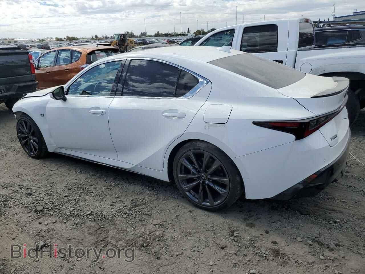 2021 LEXUS IS - VIN: JTHGZ1B25M5040994 - Фото 2