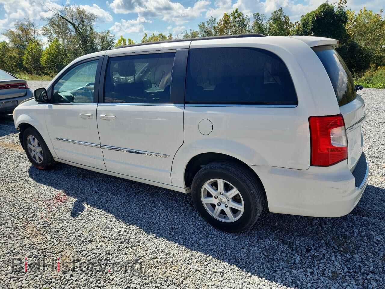 2013 Chrysler MINIVAN (VIN 2C4RC1BG9DR576857) — photo 2 of 14