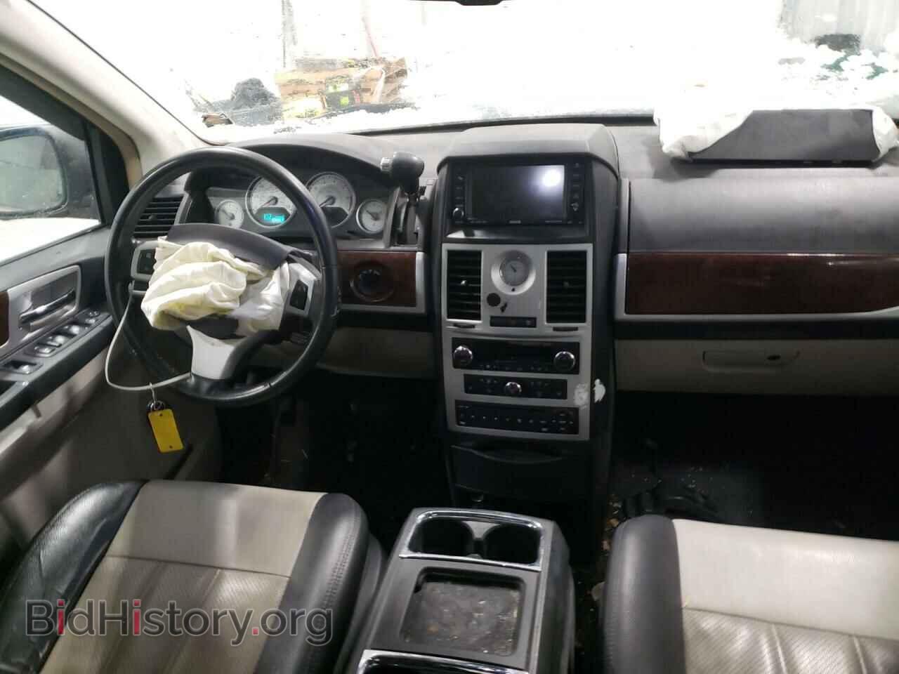 2010 CHRYSLER MINIVAN - VIN: 2A4RR8DX8AR456591 - Фото 9