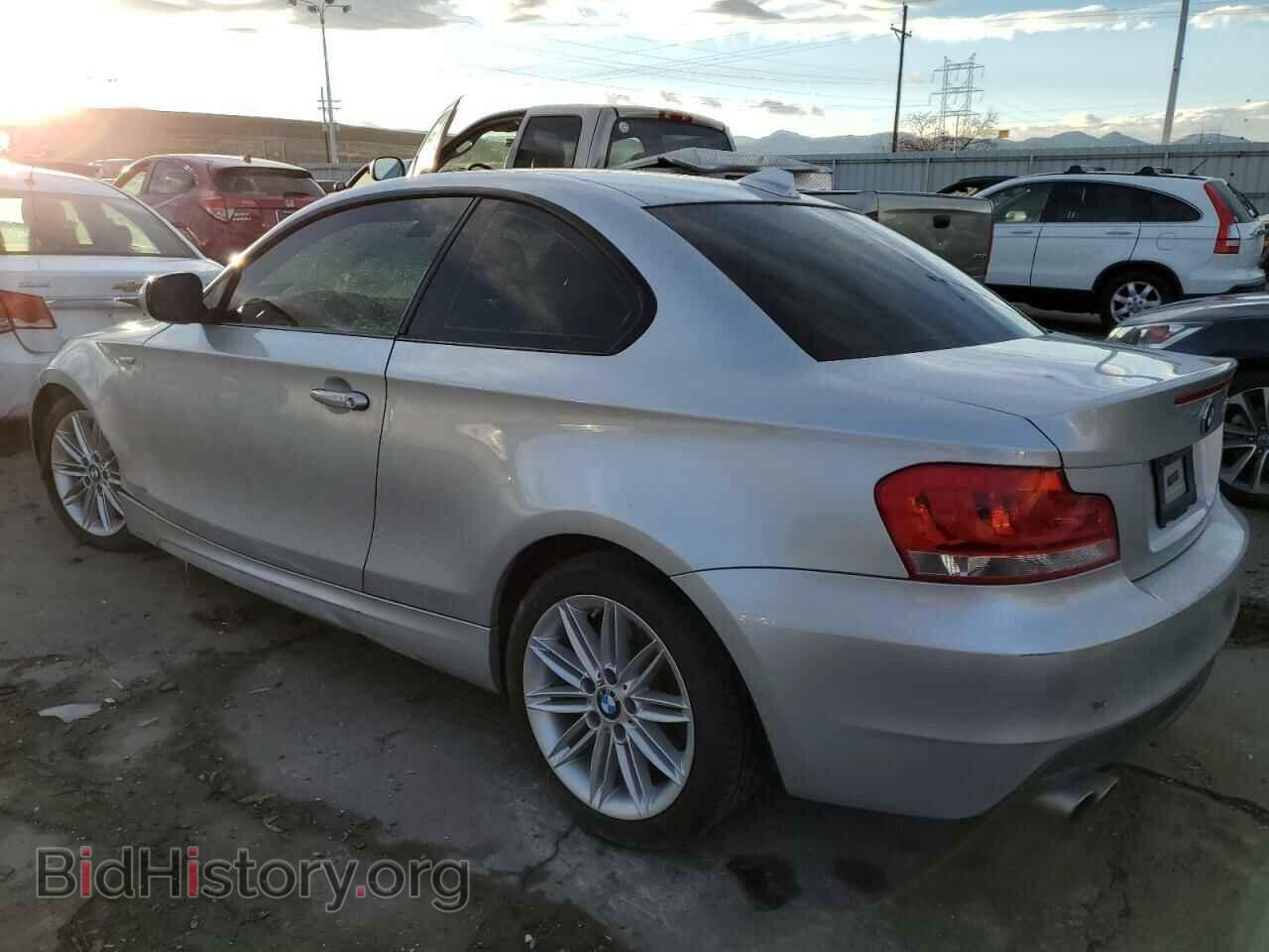2013 BMW 1 SERIES - VIN: WBAUP7C56DVM55230 - Фото 2