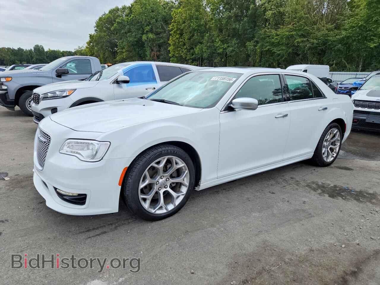 Photo 2C3CCAPT9KH679702 - CHRYSLER 300 2019