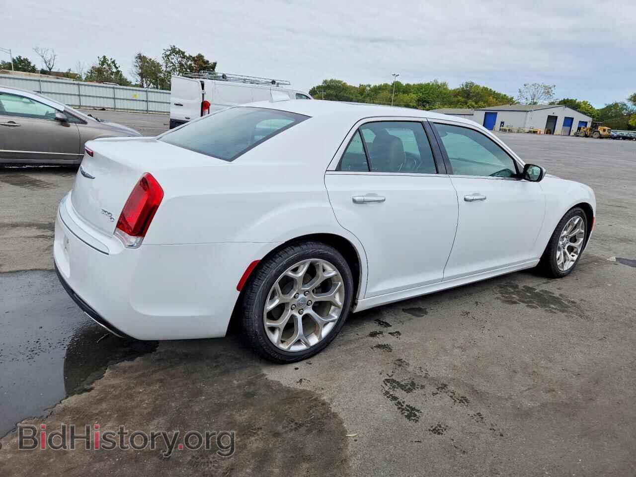 2019 CHRYSLER 300 - VIN: 2C3CCAPT9KH679702 - Фото 3