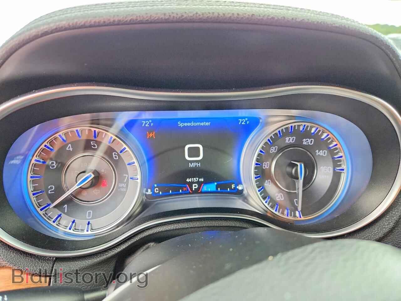 2019 CHRYSLER 300 - VIN: 2C3CCAPT9KH679702 - Фото 9