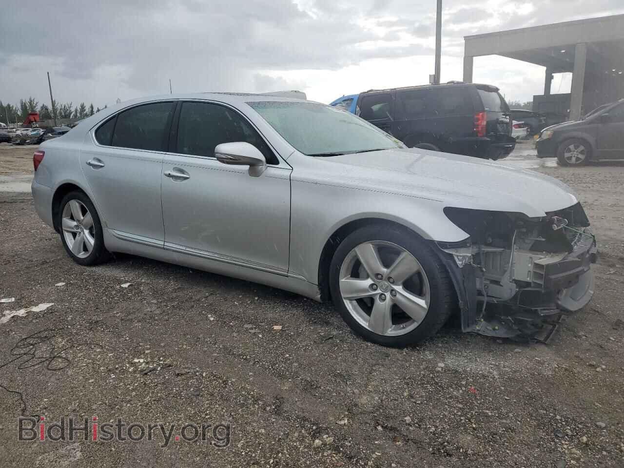 2011 LEXUS LS460 - VIN: JTHBL5EF0B5107757 - Photo 4