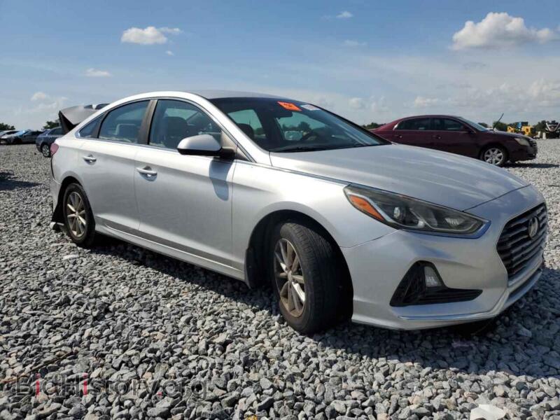 2018 Hyundai SONATA (VIN 5NPE24AF7JH714366) — фото 4 из 12