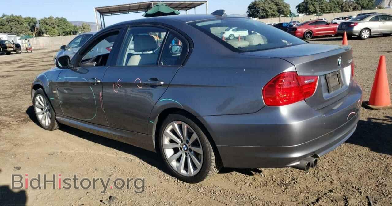 2011 BMW 3 SERIES - VIN: WBAPH7C53BE679742 - Фото 2