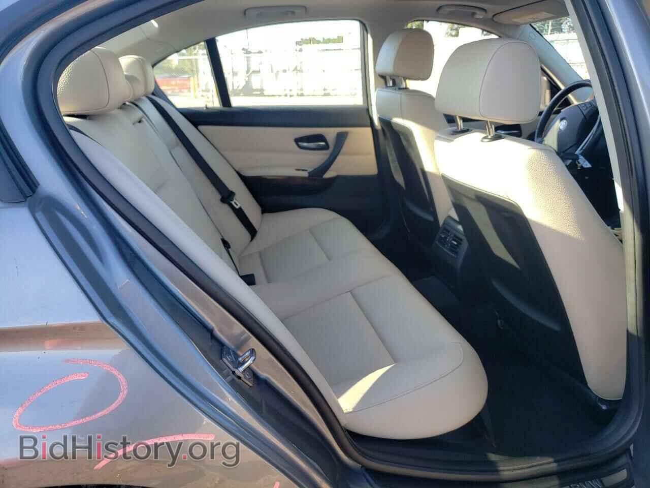 2011 BMW 3 SERIES - VIN: WBAPH7C53BE679742 - Фото 10