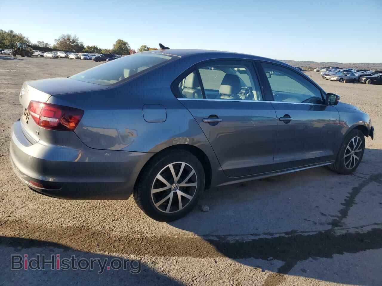 2017 VOLKSWAGEN JETTA - VIN: 3VWDB7AJ5HM388716 - Фото 3