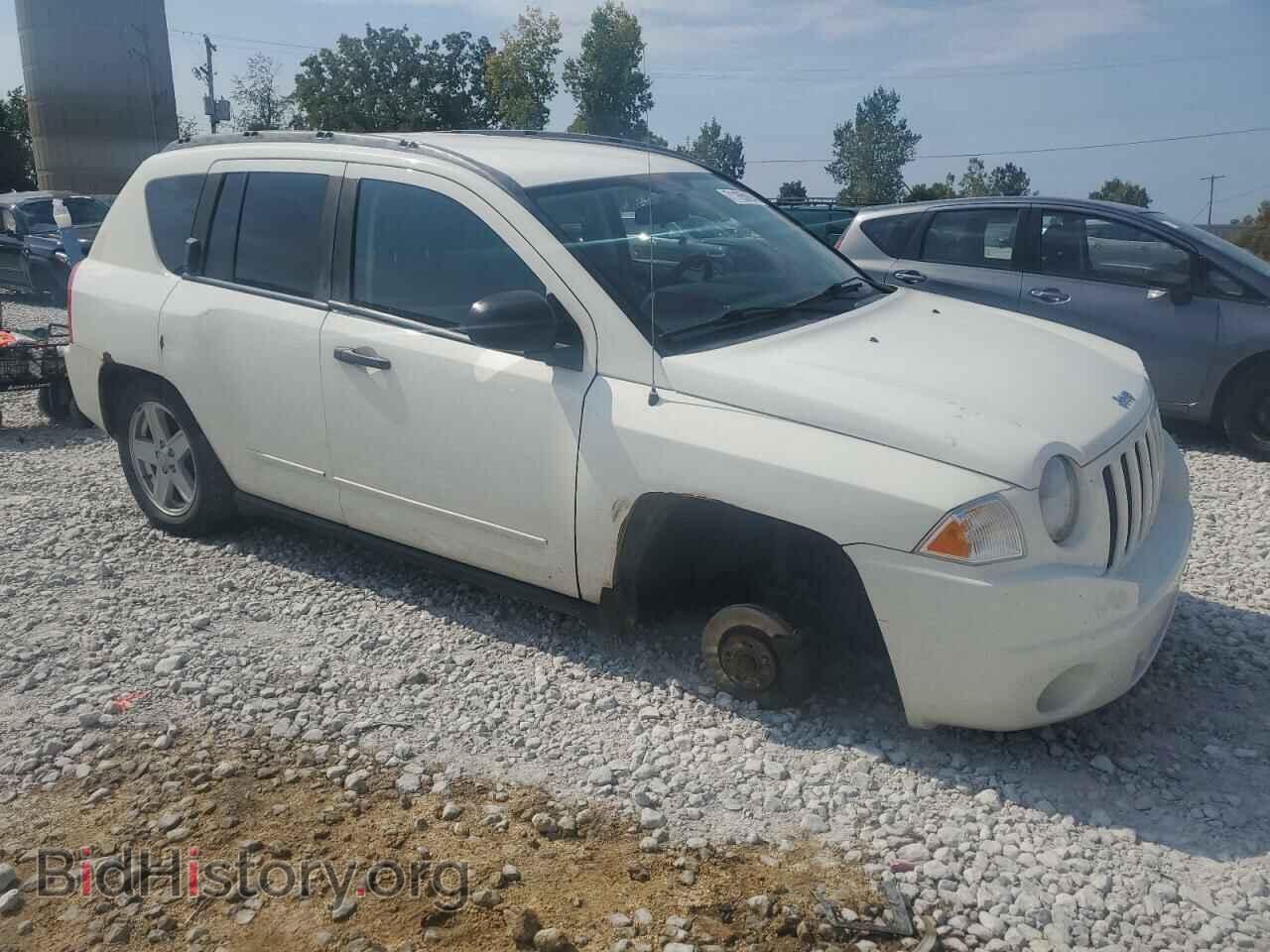 2008 JEEP COMPASS - VIN: 1J8FT47W48D790824 - Фото 4