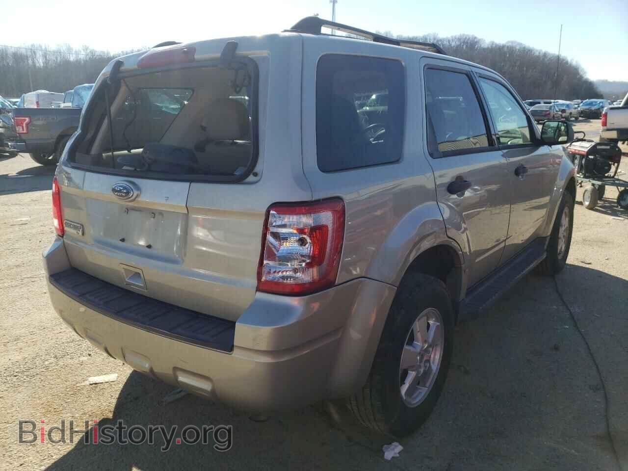 2011 FORD ESCAPE - VIN: 1FMCU0D72BKA93504 - Фото 4