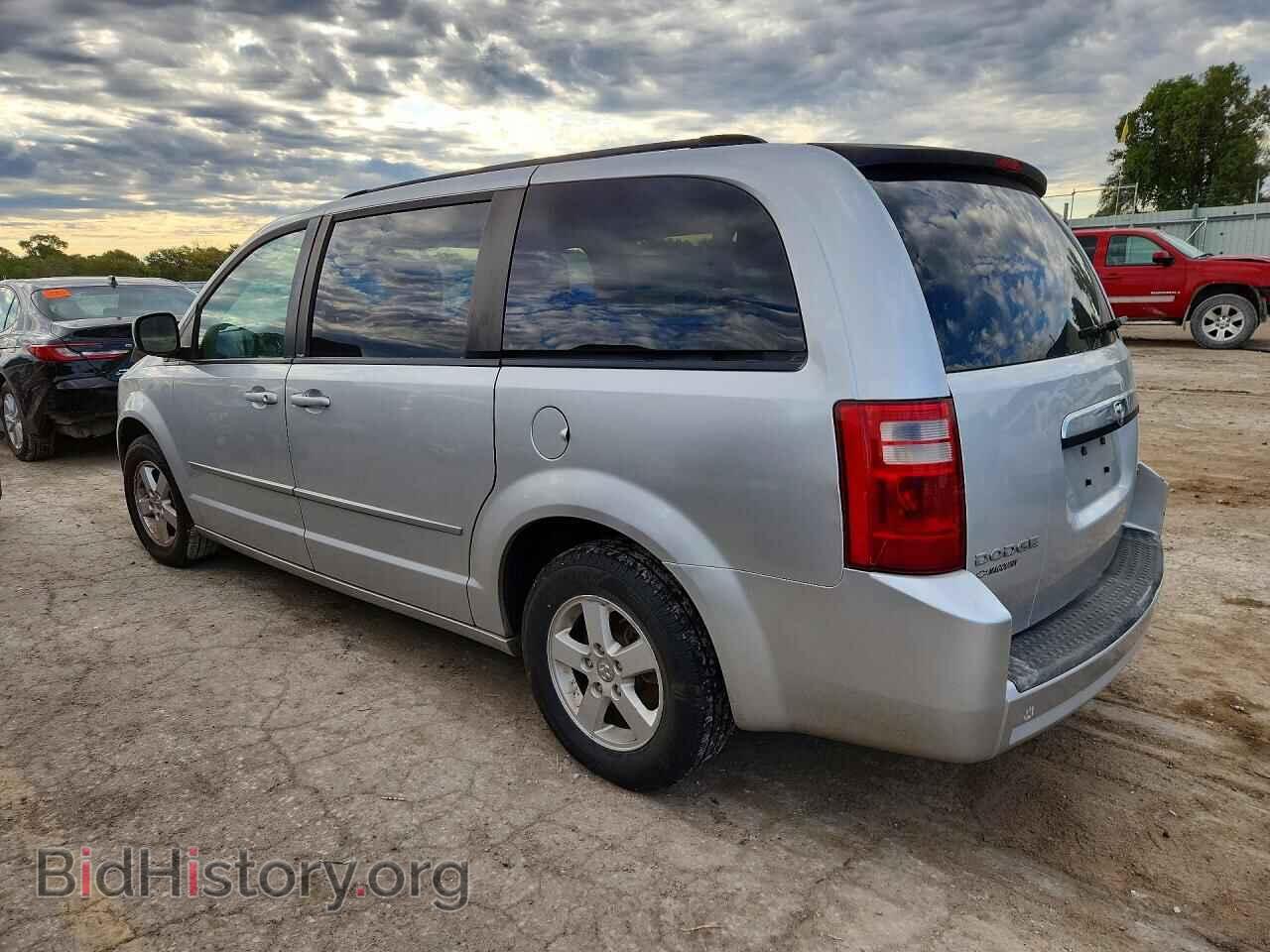 2010 DODGE CARAVAN - VIN: 2D4RN5D19AR367157 - Photo 2