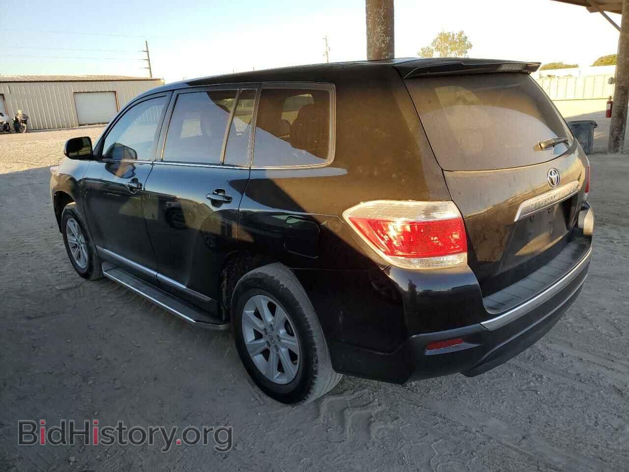 2013 TOYOTA HIGHLANDER - VIN: 5TDZA3EH8DS045517 - Photo 2