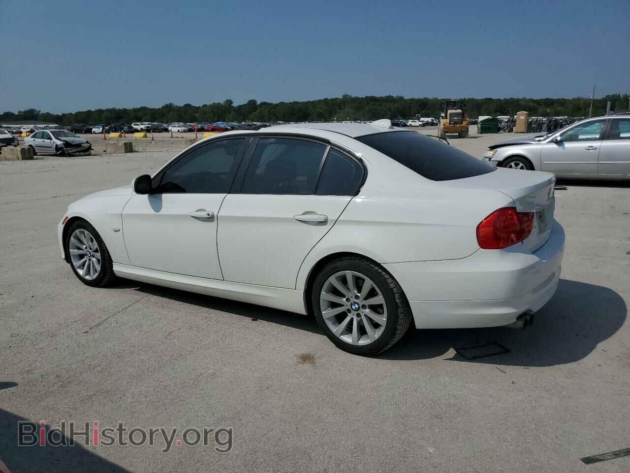 2011 BMW 3 SERIES - VIN: WBAPH7C58BE682071 - Фото 2