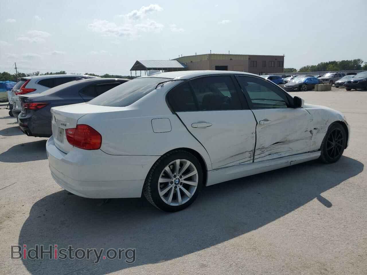 2011 BMW 3 SERIES - VIN: WBAPH7C58BE682071 - Фото 3