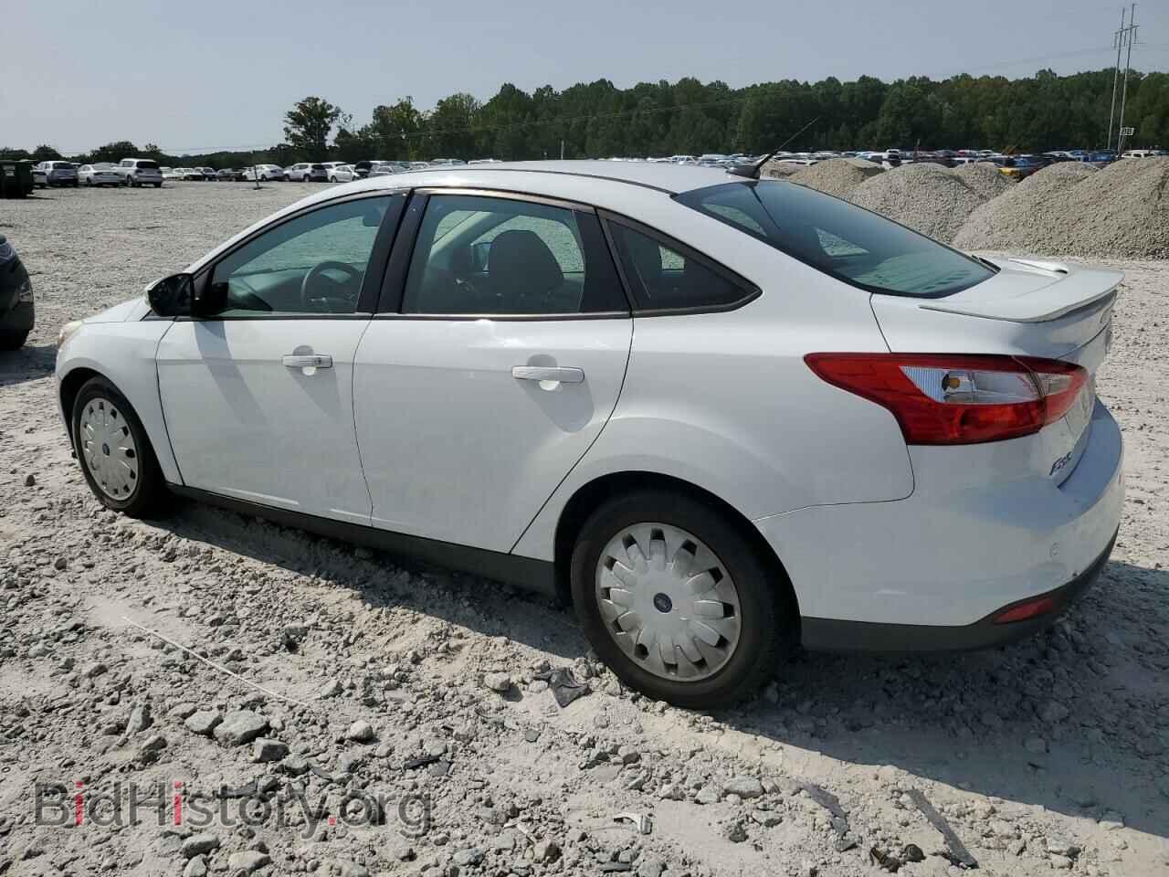 2013 FORD FOCUS - VIN: 1FADP3F22DL235338 - Photo 2