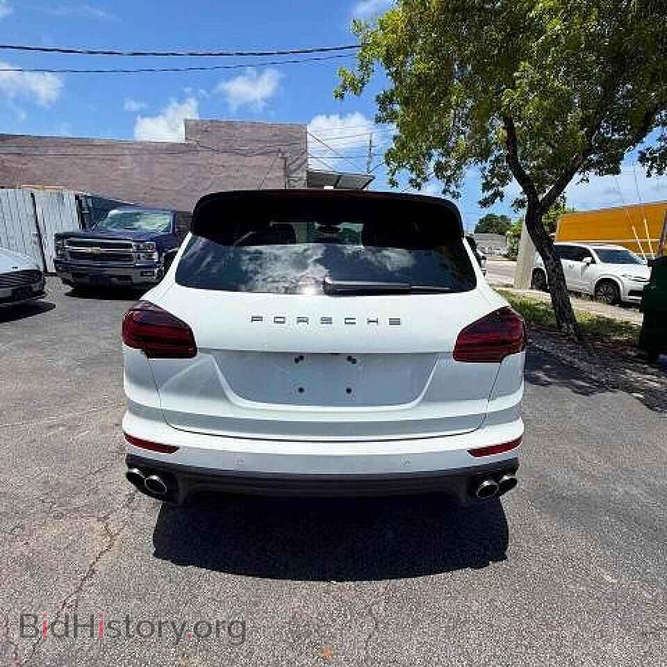 2017 PORSCHE CAYENNE - VIN: WP1AE2A26HLA70970 - Photo 12