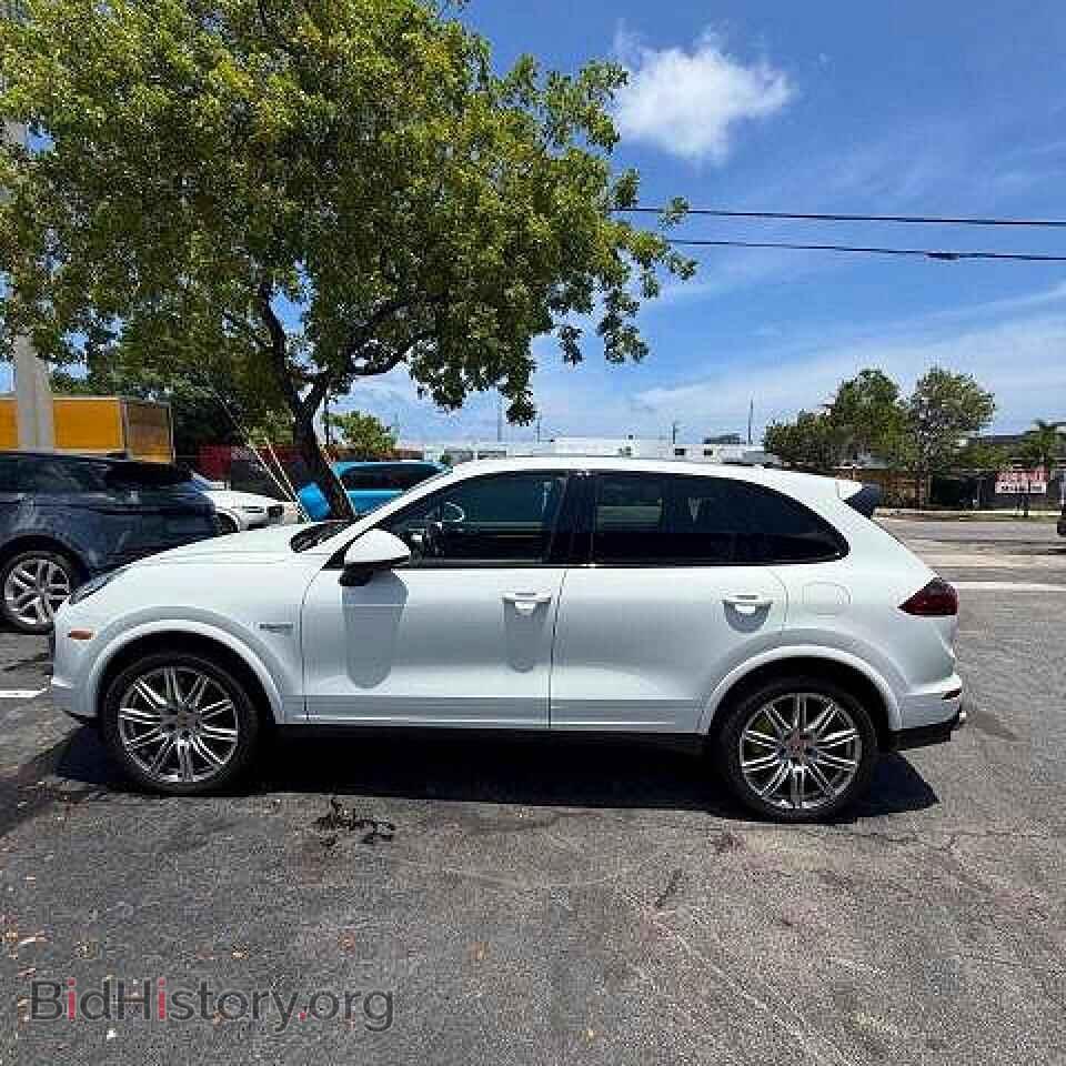 2017 PORSCHE CAYENNE - VIN: WP1AE2A26HLA70970 - Photo 14