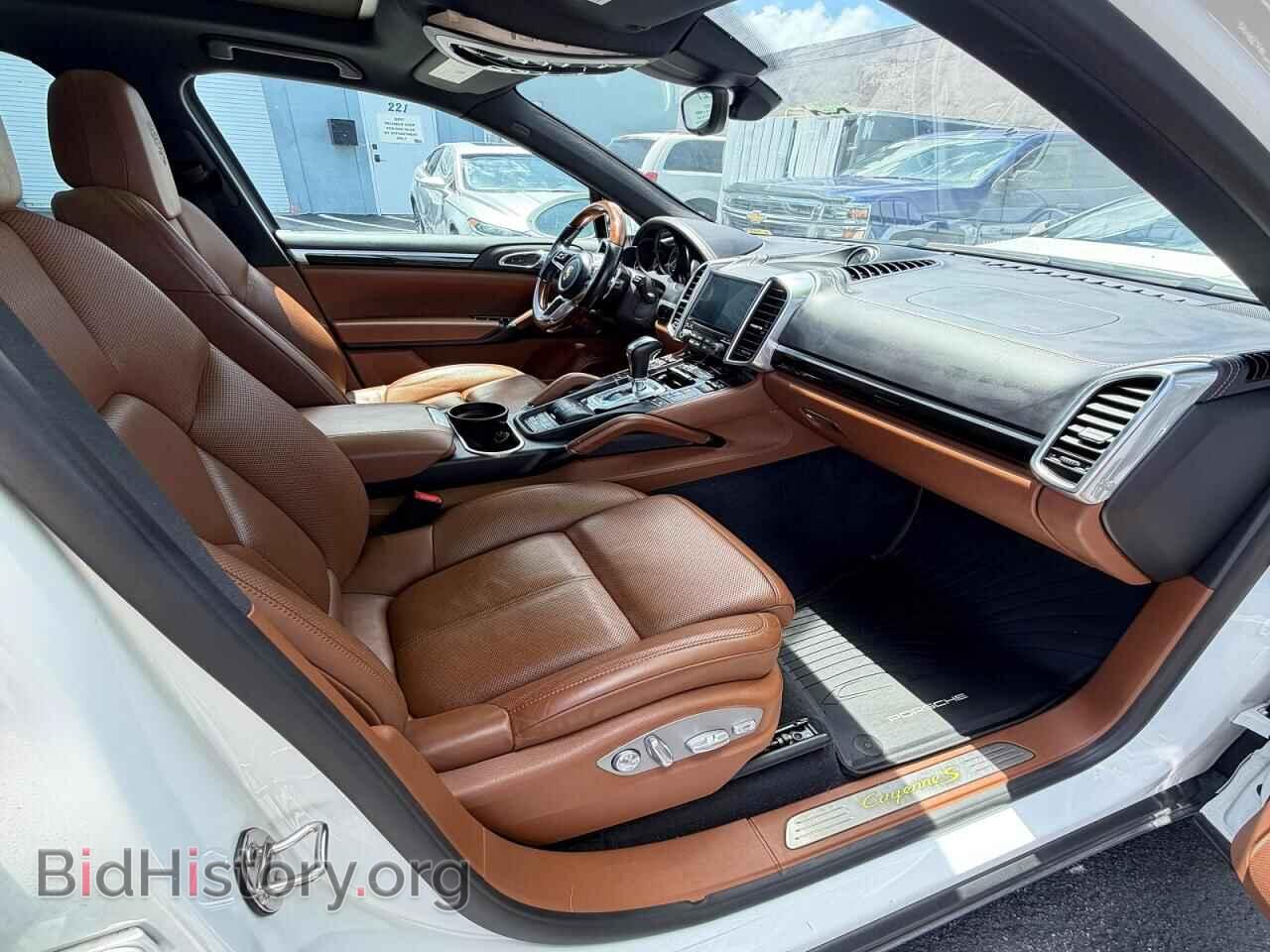 2017 PORSCHE CAYENNE - VIN: WP1AE2A26HLA70970 - Photo 5