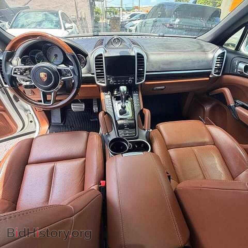2017 PORSCHE CAYENNE - VIN: WP1AE2A26HLA70970 - Photo 9