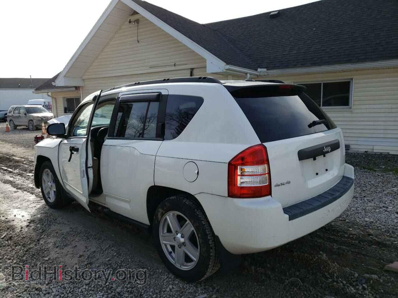2009 JEEP COMPASS - VIN: 1J4FF47B09D137348 - Фото 2