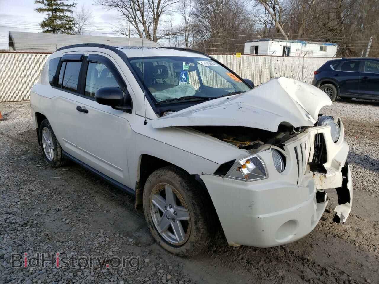 2009 JEEP COMPASS - VIN: 1J4FF47B09D137348 - Фото 4