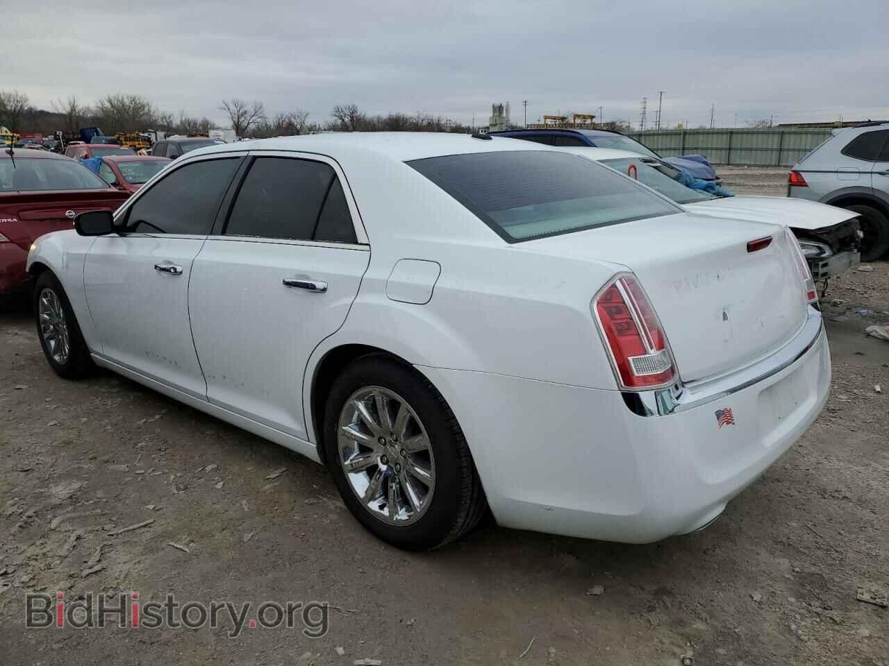 2014 CHRYSLER 300 - VIN: 2C3CCAEG8EH275817 - Фото 2