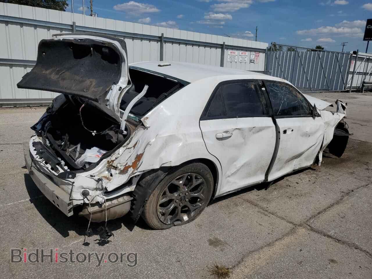 2016 CHRYSLER 300 - VIN: 2C3CCAGG9GH182739 - Фото 3