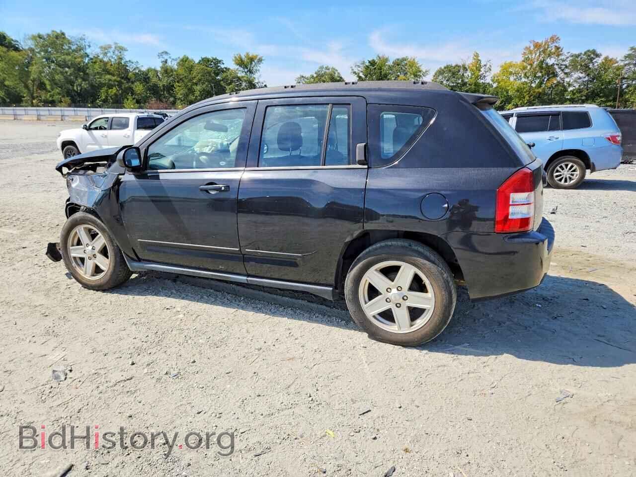 2010 JEEP COMPASS - VIN: 1J4NT4FBXAD553725 - Фото 2