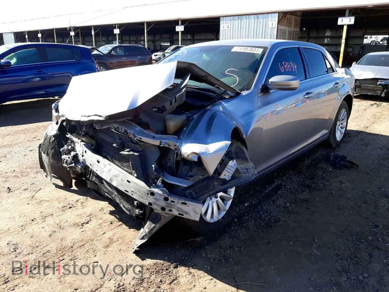 2014 CHRYSLER 300 - VIN: 2C3CCAAG1EH164984 - Фото 2
