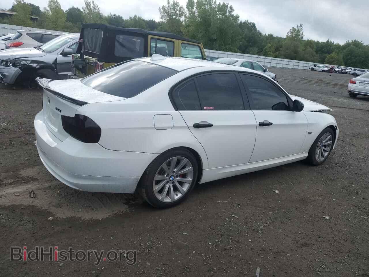 2009 BMW 3 SERIES - VIN: WBAPH57599NL79020 - Фото 3