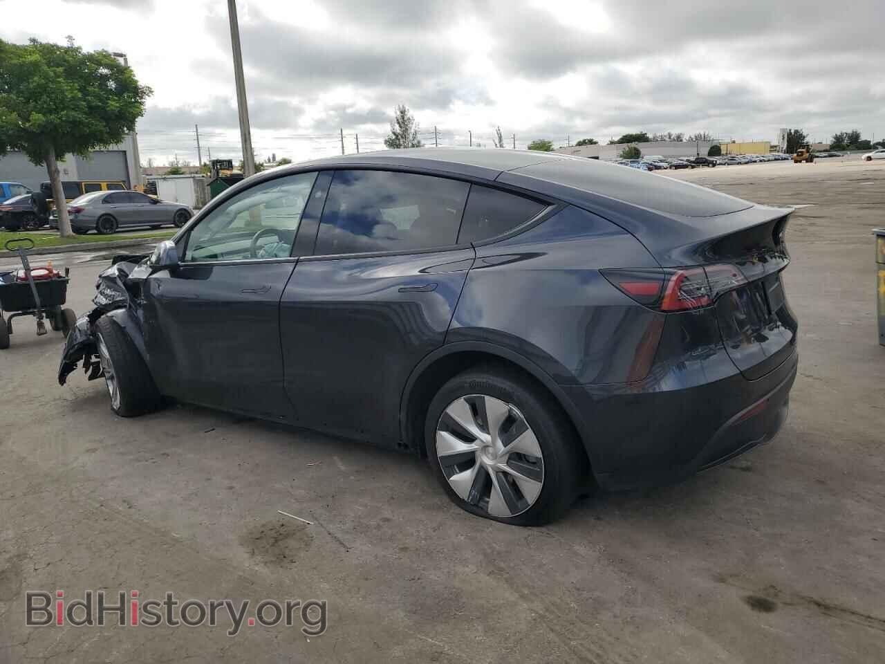 2024 TESLA MODEL Y - VIN: 7SAYGDEDXRF049810 - Фото 2