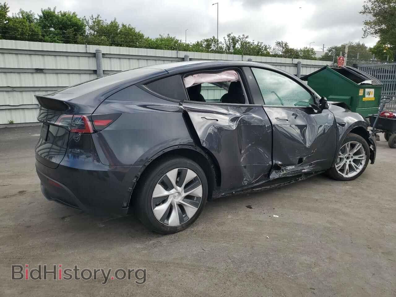 2024 TESLA MODEL Y - VIN: 7SAYGDEDXRF049810 - Фото 3