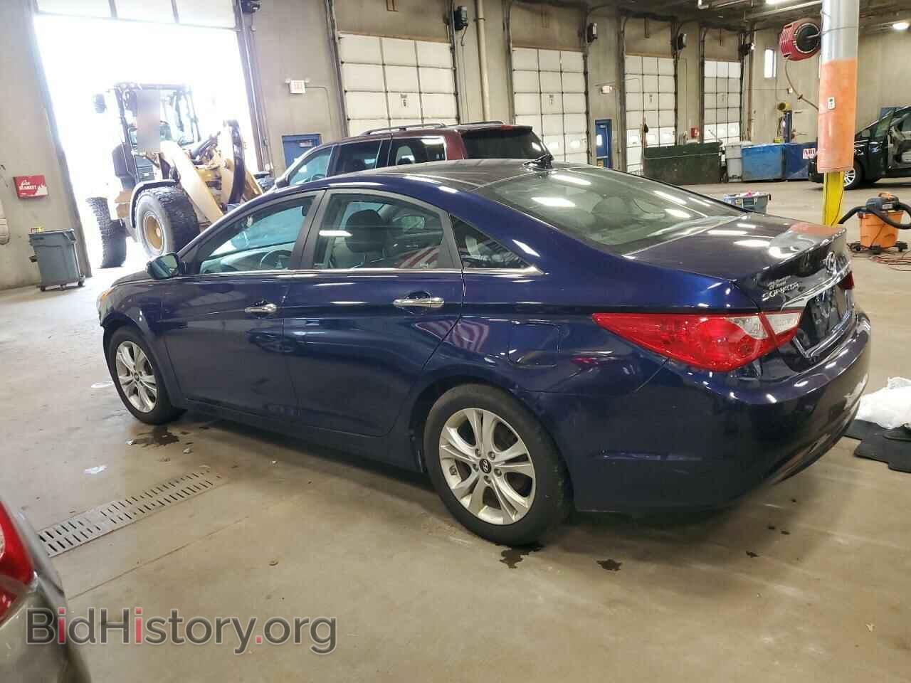 2013 HYUNDAI SONATA - VIN: 5NPEC4AC5DH572395 - Фото 2