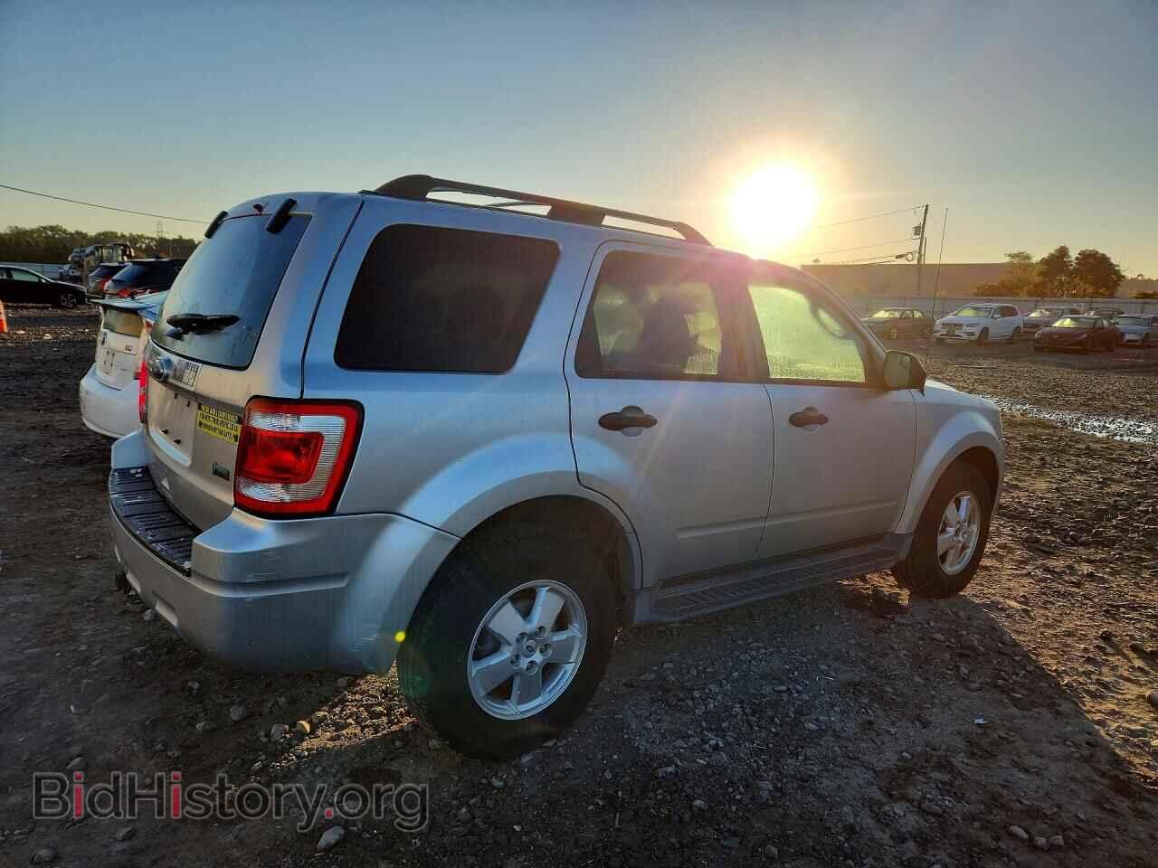 2011 FORD ESCAPE - VIN: 1FMCU9DG9BKB43528 - Фото 3