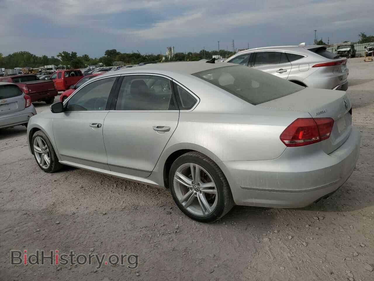 2015 VOLKSWAGEN PASSAT - VIN: 1VWCV7A36FC063124 - Фото 2