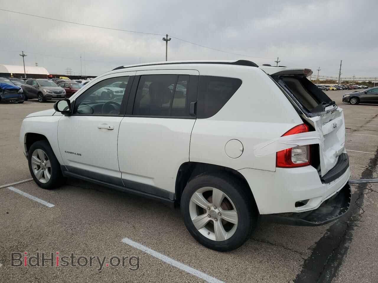 2011 JEEP COMPASS - VIN: 1J4NT1FA7BD230725 - Photo 2