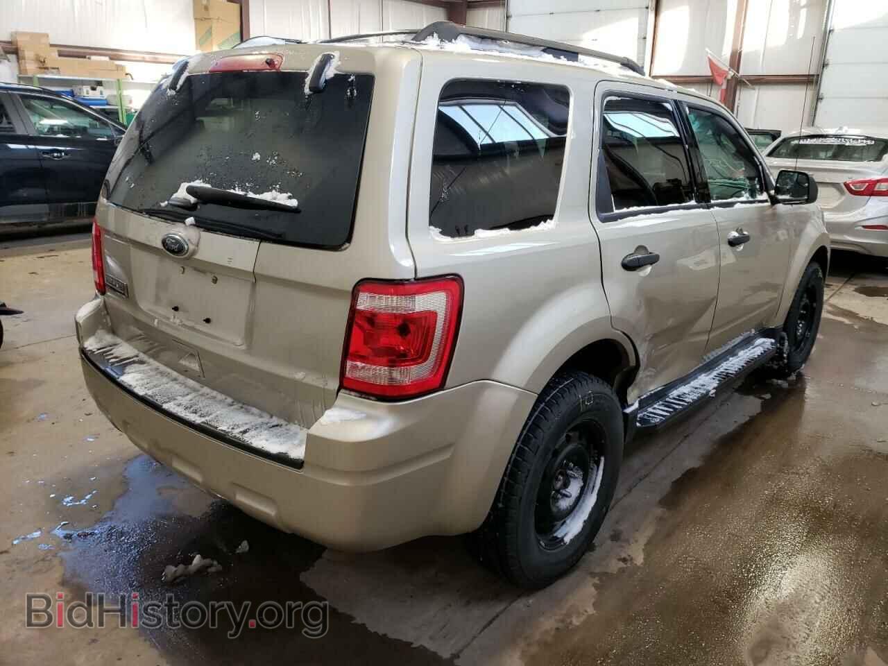 2011 FORD ESCAPE - VIN: 1FMCU0D76BKB87174 - Фото 4