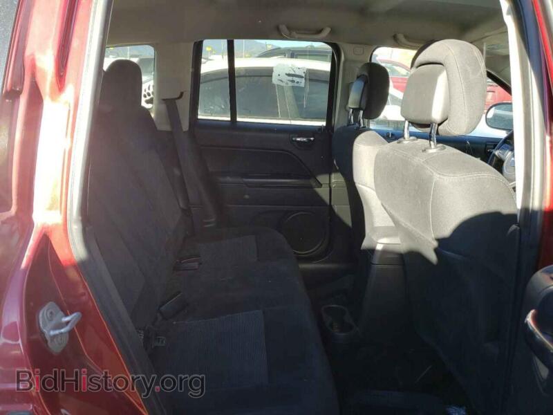 2011 Jeep COMPASS (VIN 1J4NT1FA1BD138459) — фото 10 из 12