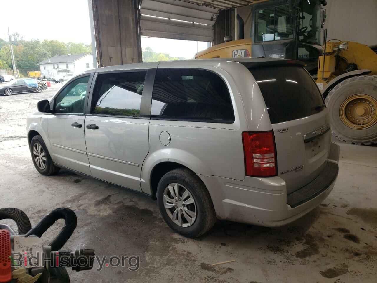 2008 CHRYSLER MINIVAN - VIN: 2A8HR44HX8R790904 - Фото 2