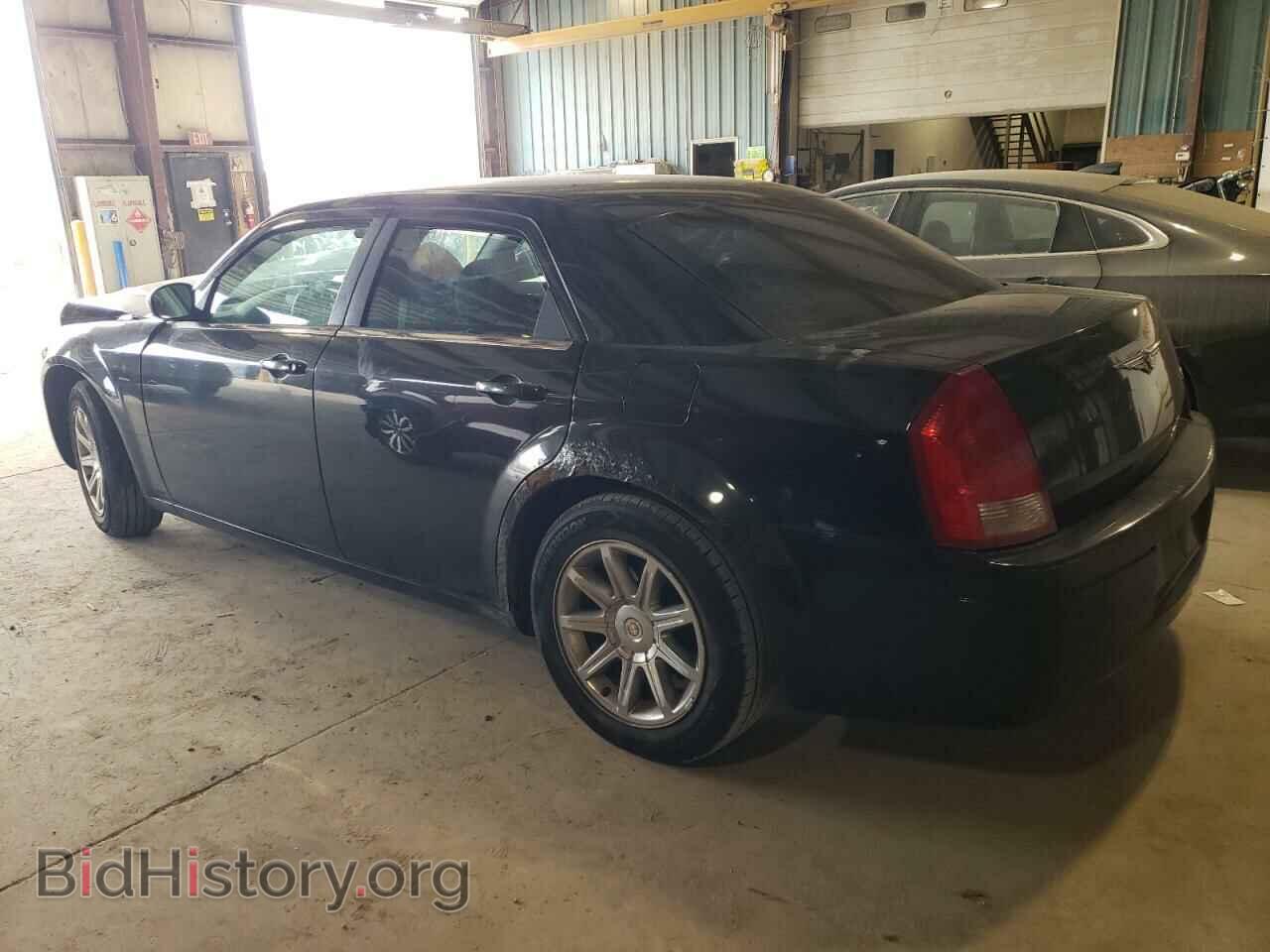 2007 CHRYSLER 300 - VIN: 2C3KA43R37H830070 - Фото 2