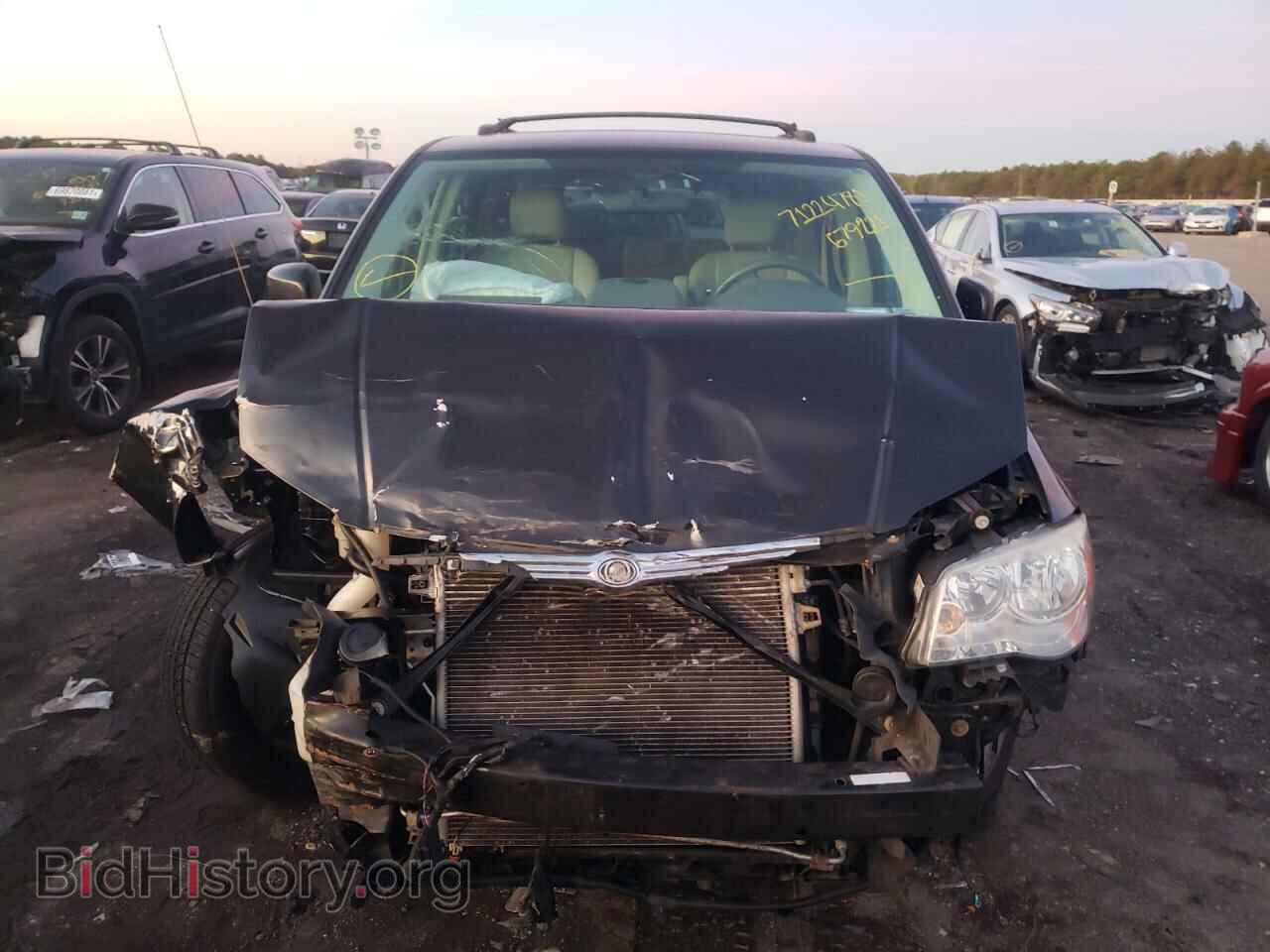 2009 CHRYSLER MINIVAN - VIN: 2A8HR54159R679221 - Фото 9