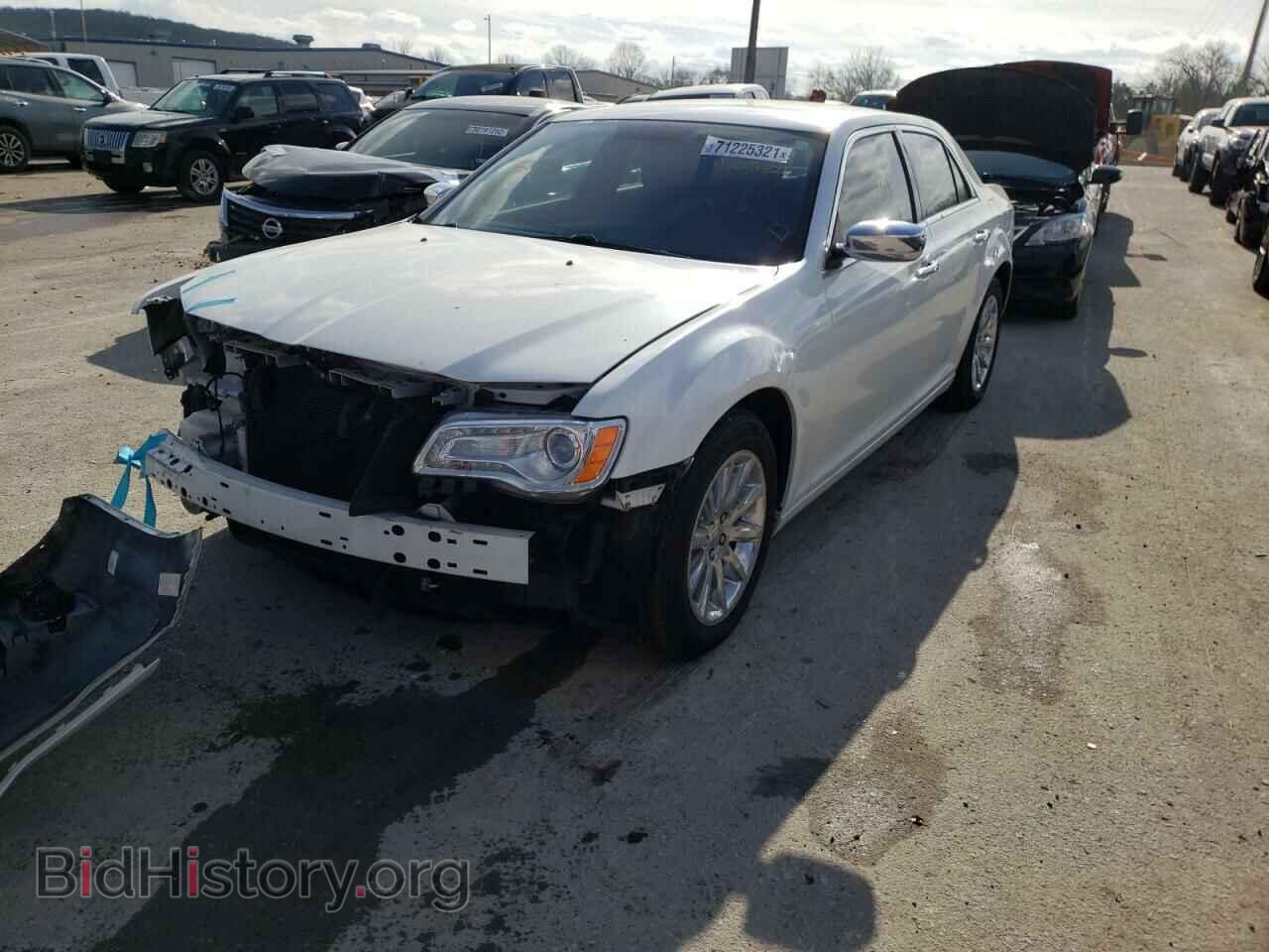2013 CHRYSLER 300 - VIN: 2C3CCAET4DH510001 - Фото 2