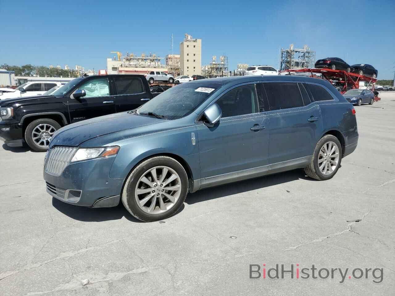 Photo 2LMHJ5AT6ABJ20486 - LINCOLN MKT 2010