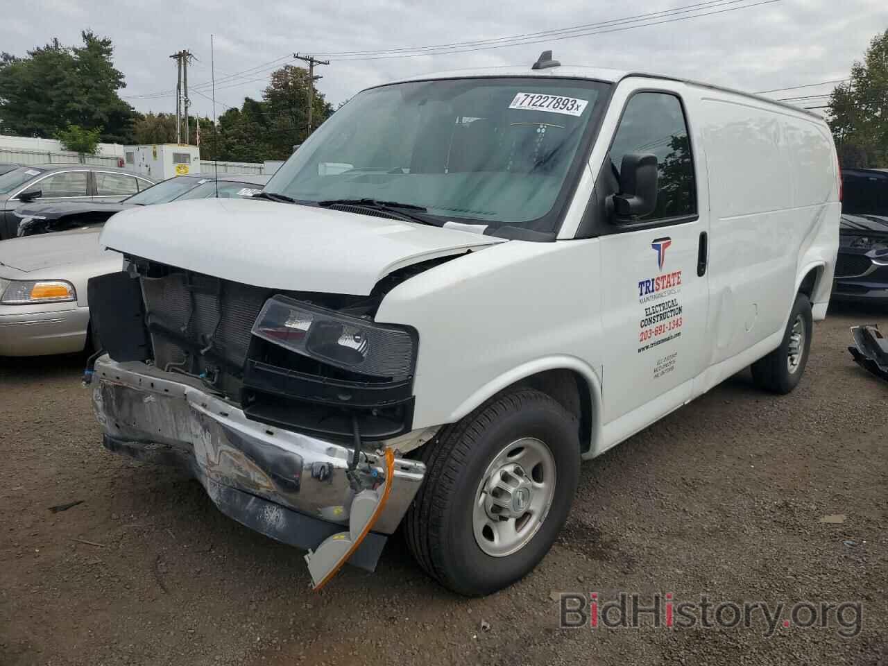 Photo 1GCWGAFG8K1298133 - CHEVROLET EXPRESS 2019