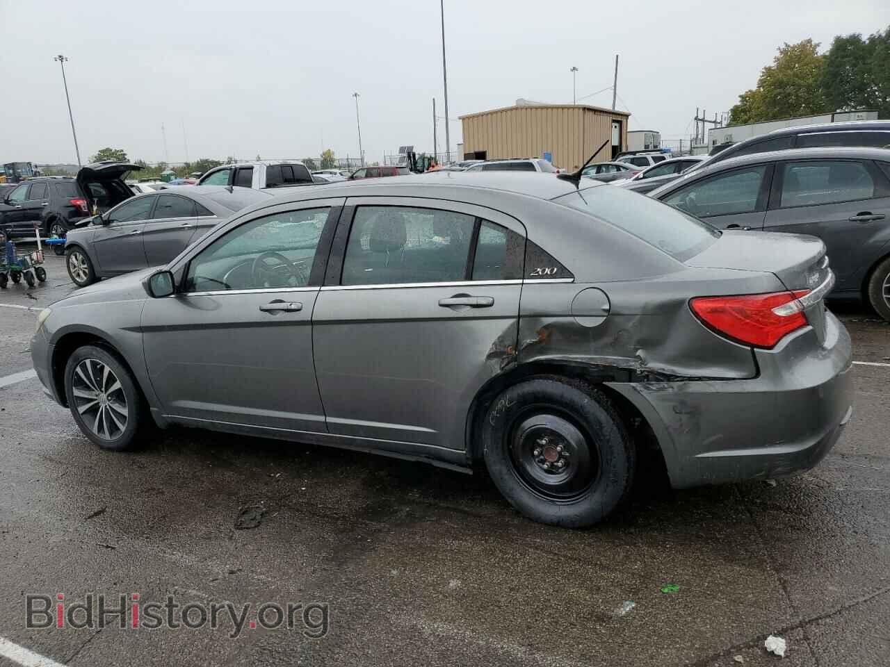 2013 CHRYSLER 200 - VIN: 1C3CCBBB2DN605441 - Фото 2