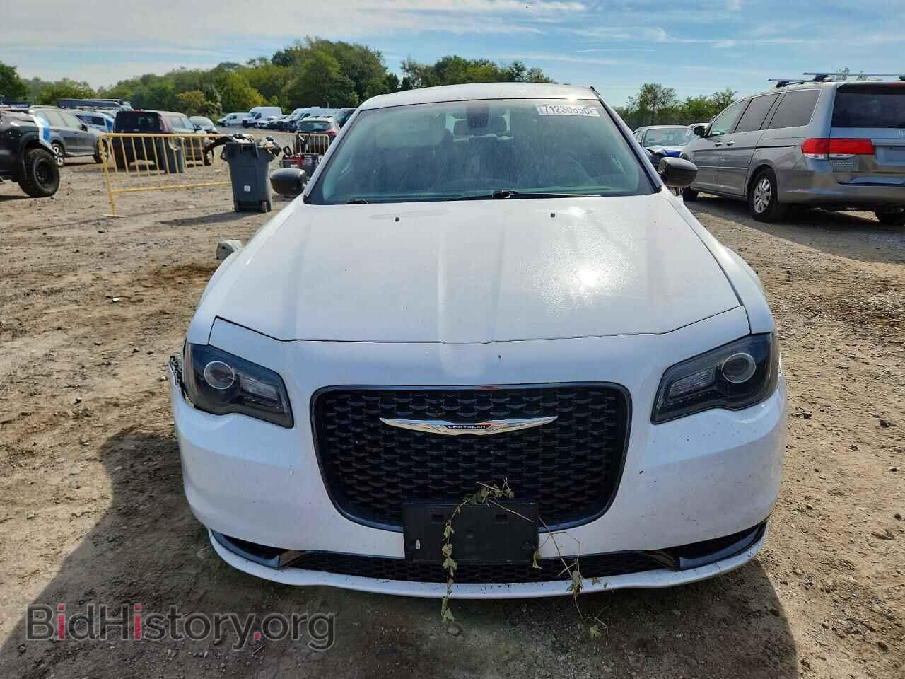 2019 CHRYSLER 300 - VIN: 2C3CCAAG3KH722989 - Photo 5