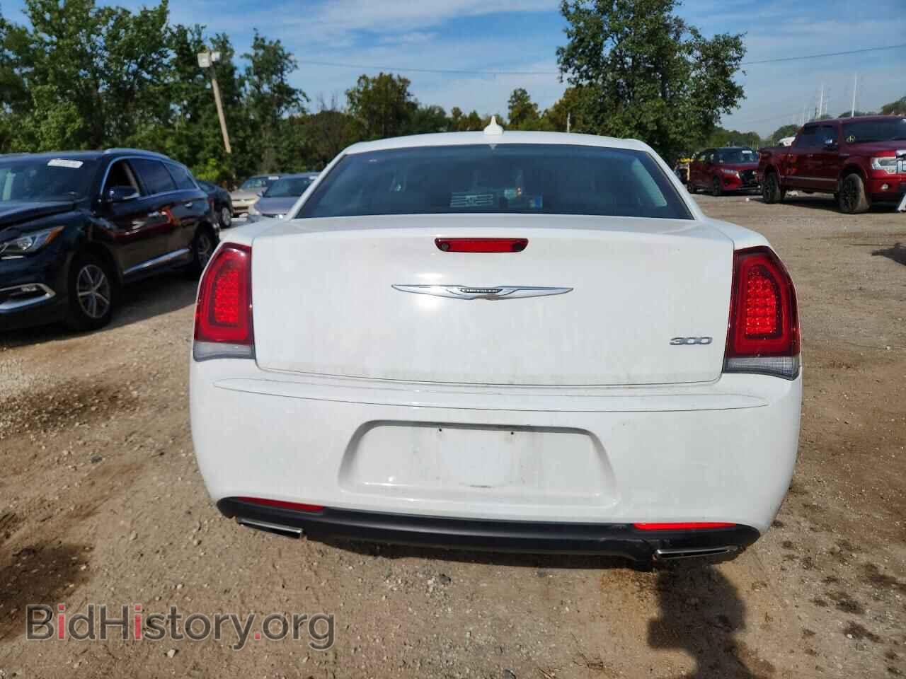 2019 CHRYSLER 300 - VIN: 2C3CCAAG3KH722989 - Photo 6