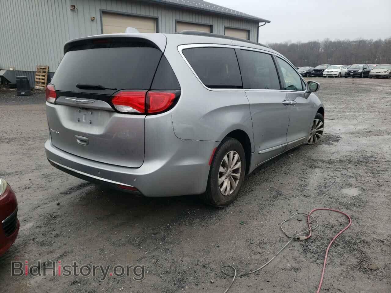2017 CHRYSLER PACIFICA - VIN: 2C4RC1BG2HR734073 - Photo 4