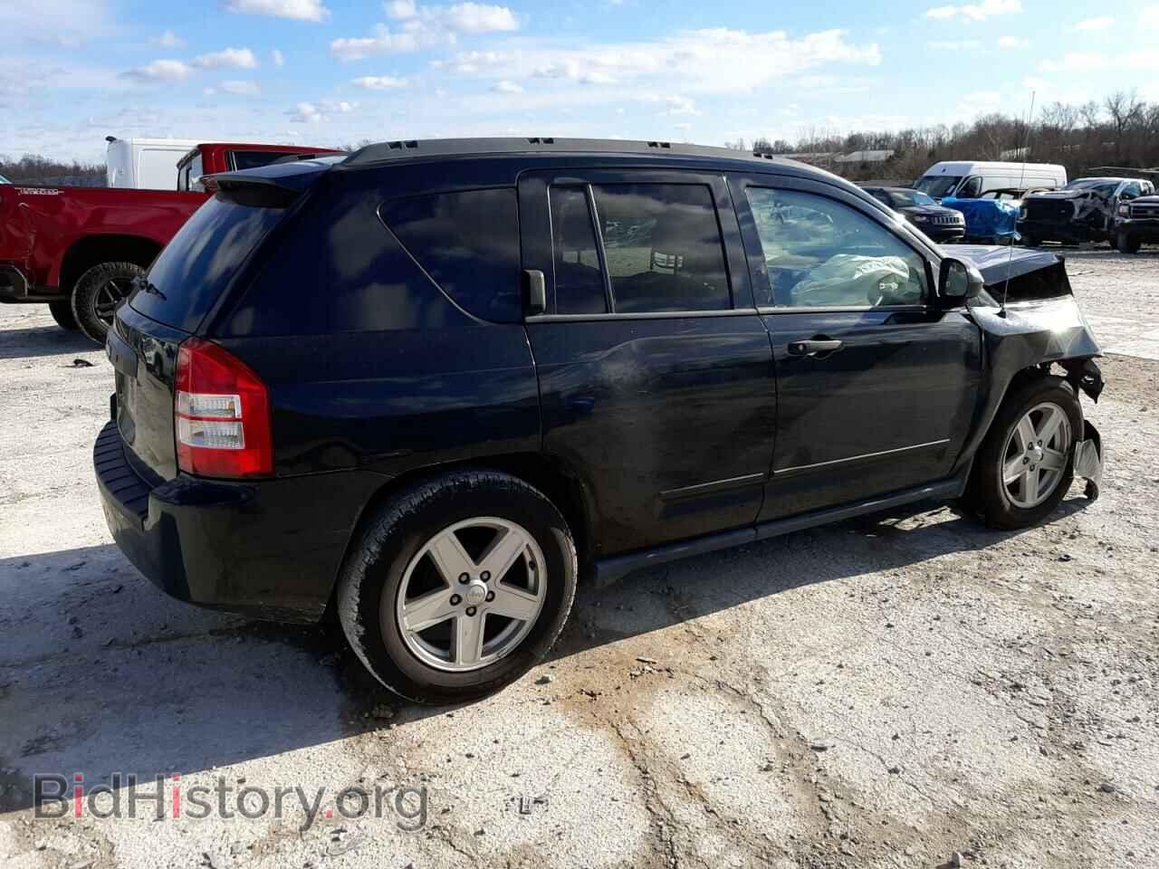 2010 JEEP COMPASS - VIN: 1J4NT1FA1AD625126 - Photo 3